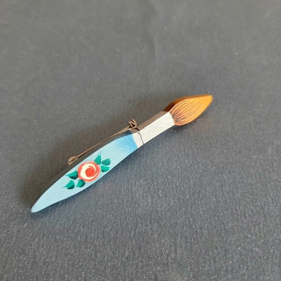Vintage 1998 hand made wooden brooch in the shape of an artist's paintbrush. - Picture 1 of 5